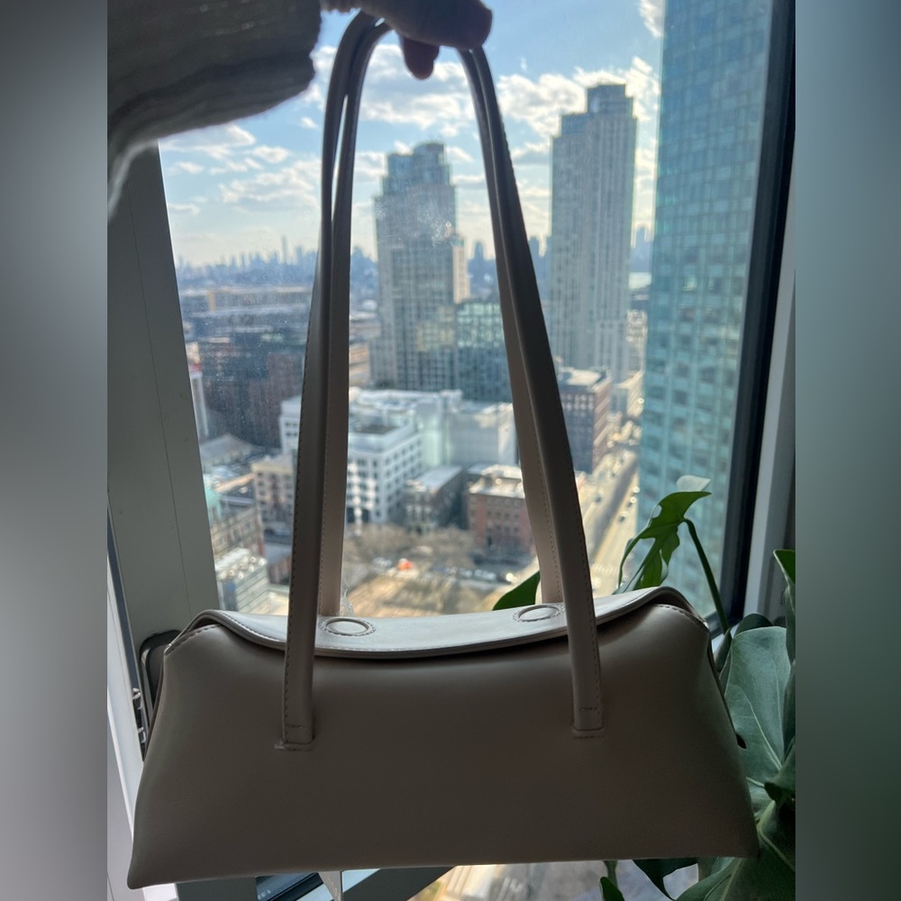 Elegant Cream Shoulder Bag